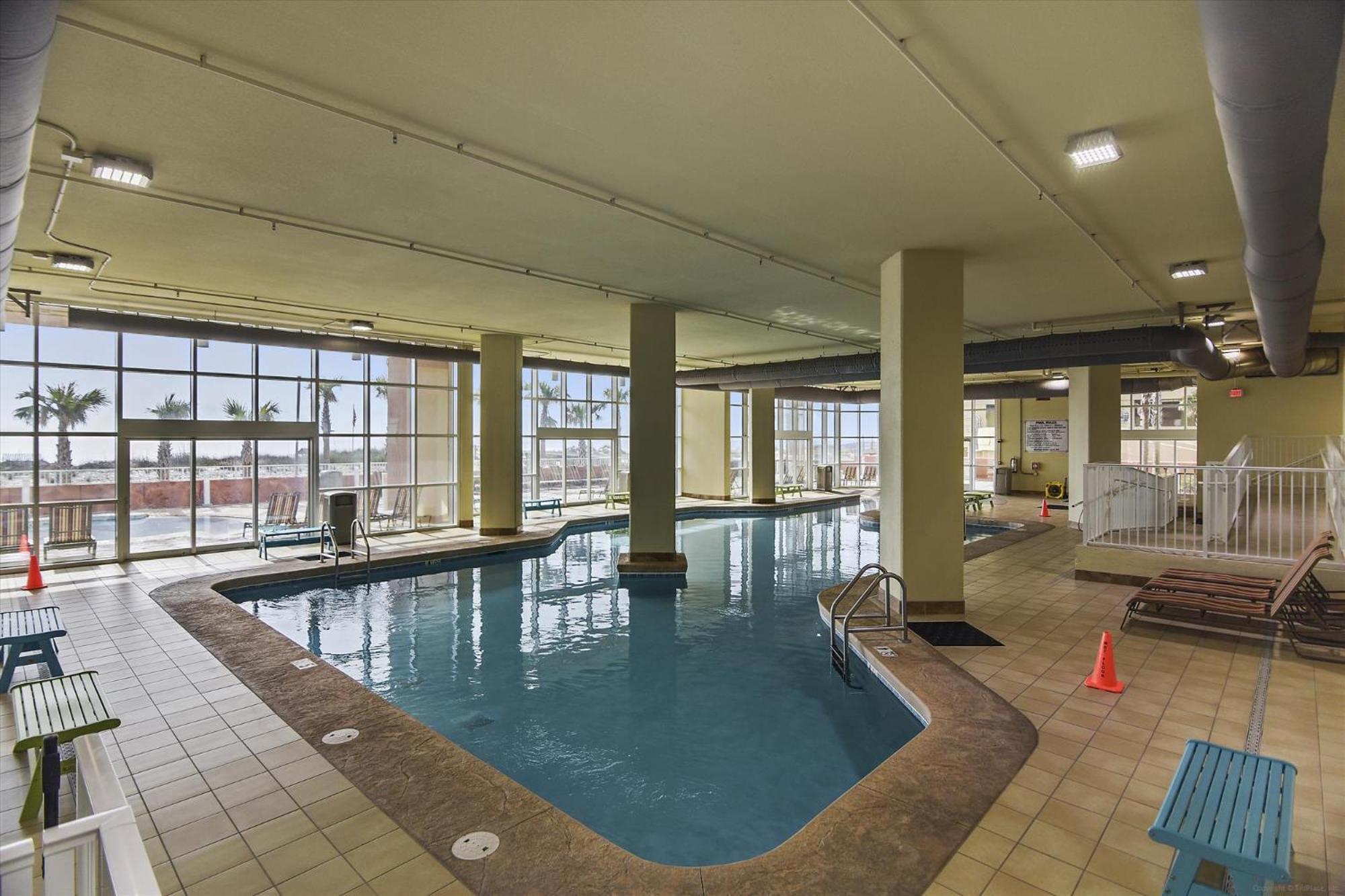 Phoenix Gulf Shores Unit 1702 Bilik gambar