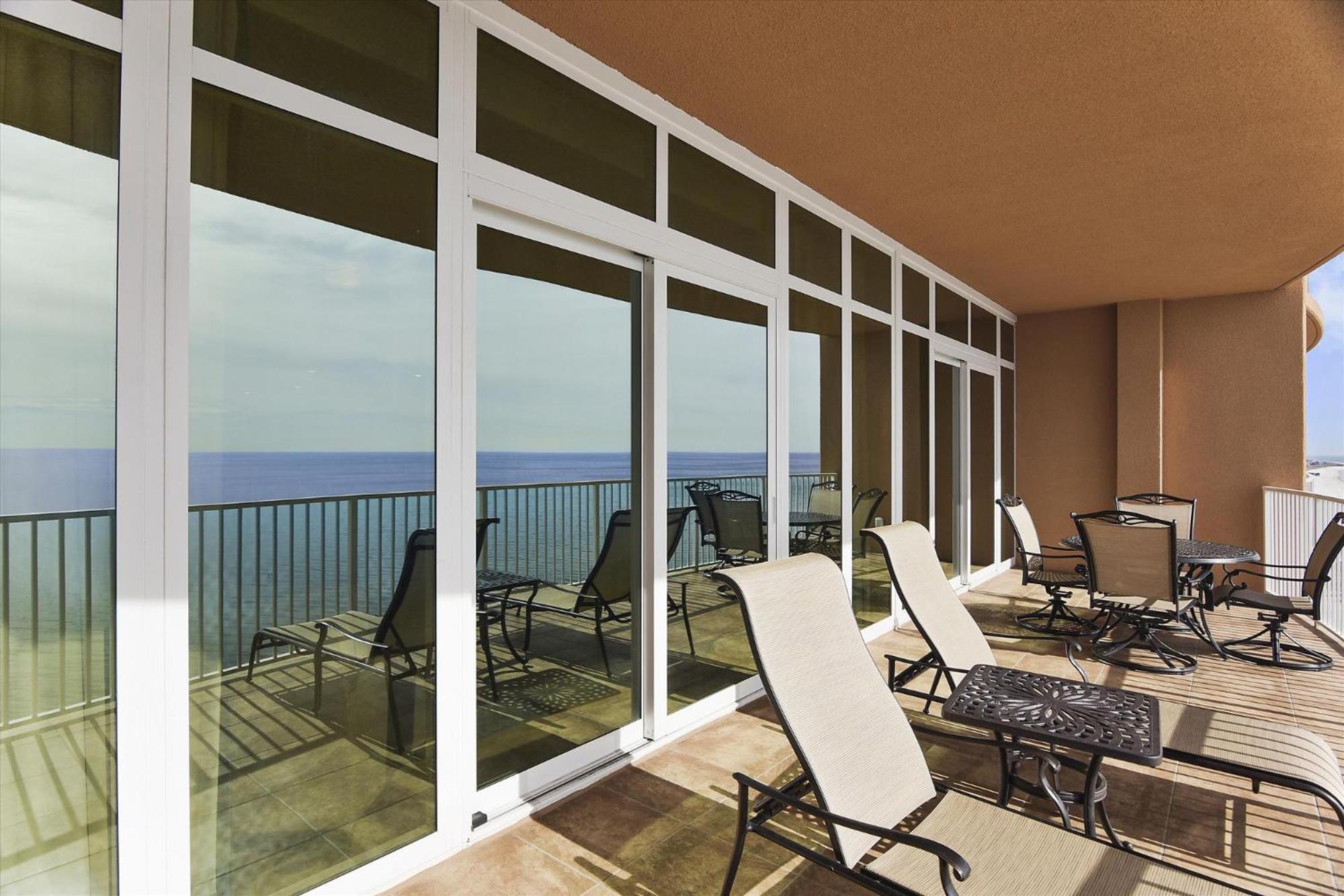 Phoenix Gulf Shores Unit 1702 Bilik gambar